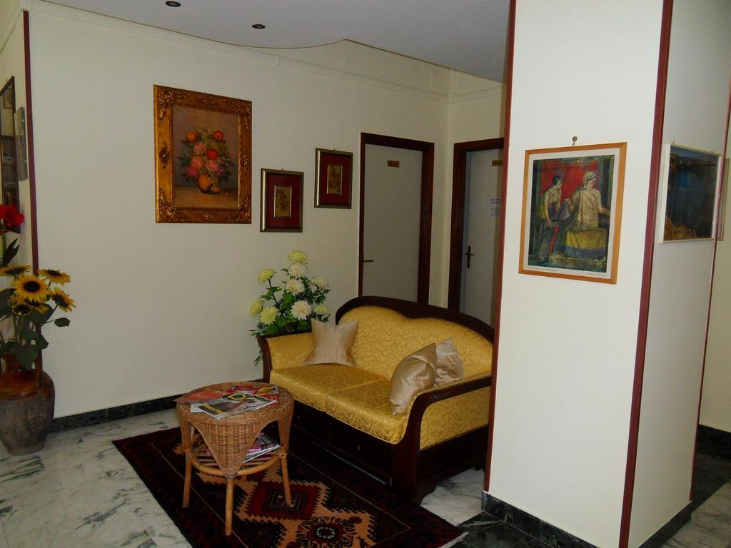 Hotel Astoria Pompeji Exteriör bild