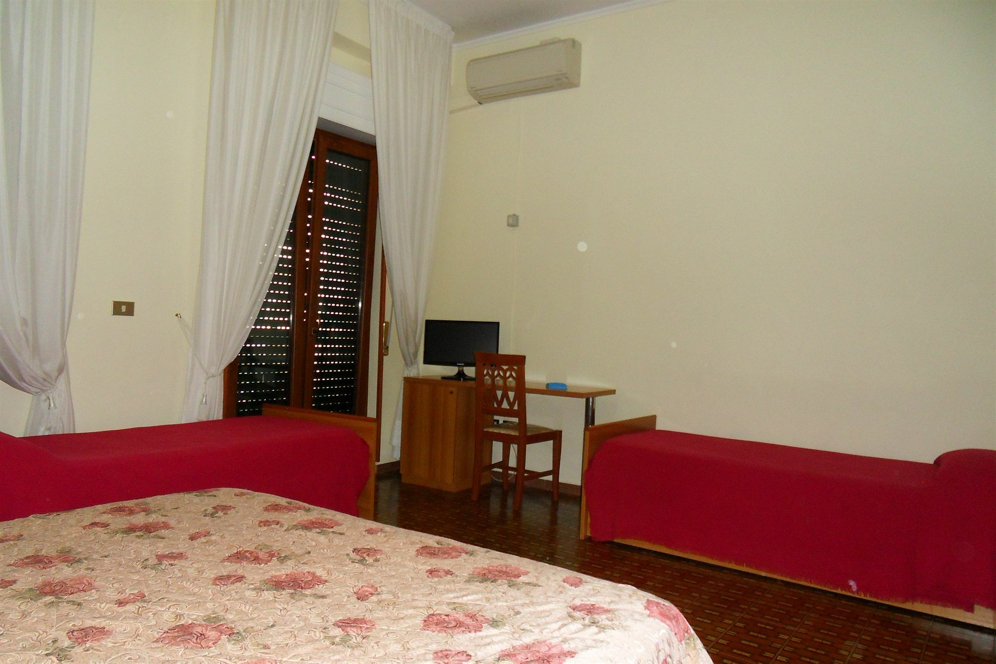 Hotel Astoria Pompeji Exteriör bild